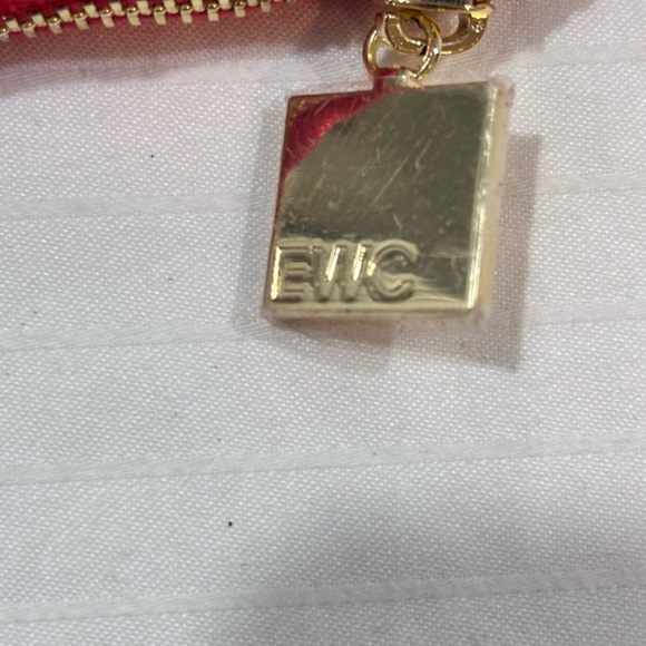 ๐EWC Red Cosmetic Bag  ๐ - Picture 4 of 6